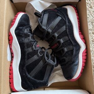 Jordan Kids Black and Red Sneakers